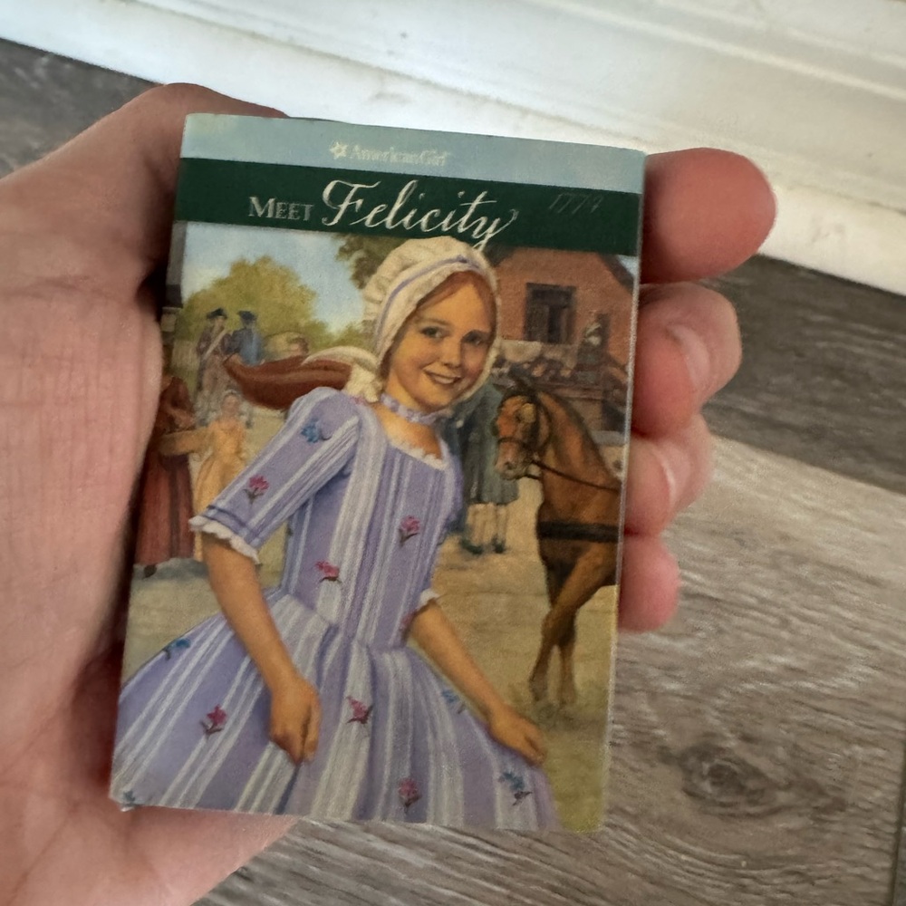 American Girl Doll Felicity 1774 Mini American Girl Doll - Picture 8 of 10